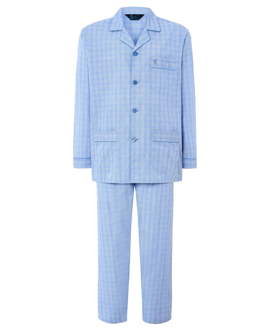 Conjunto de pijama de algodón azul claro con cuadros, chaqueta de botones y pantalones rectos.