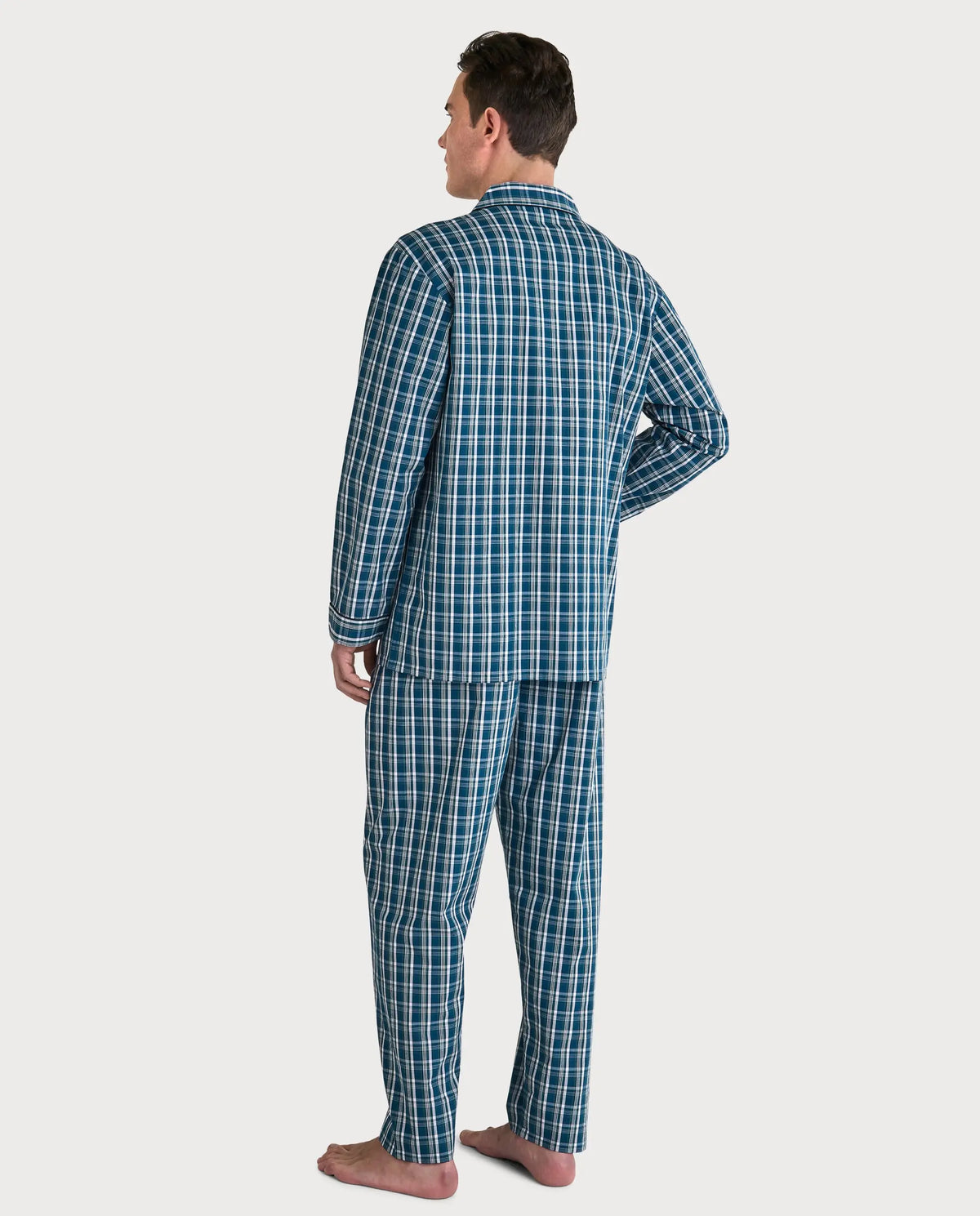 Pijama de hombre de cuadros en azul marino y verde, 100% algodón, estilo clásico con chaqueta y pantalones.
