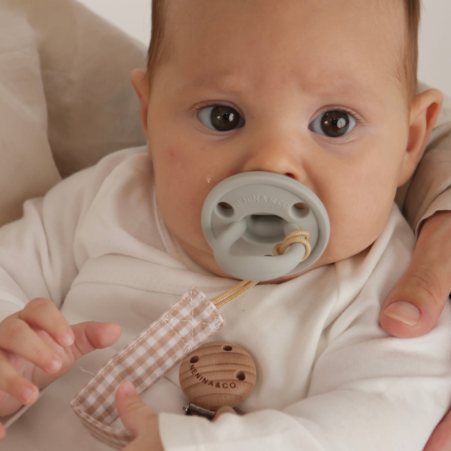 Kit 1 Chupete + 2 Chupeteros + 1 Guardachupete DIAMOND Nenina & Co Gris