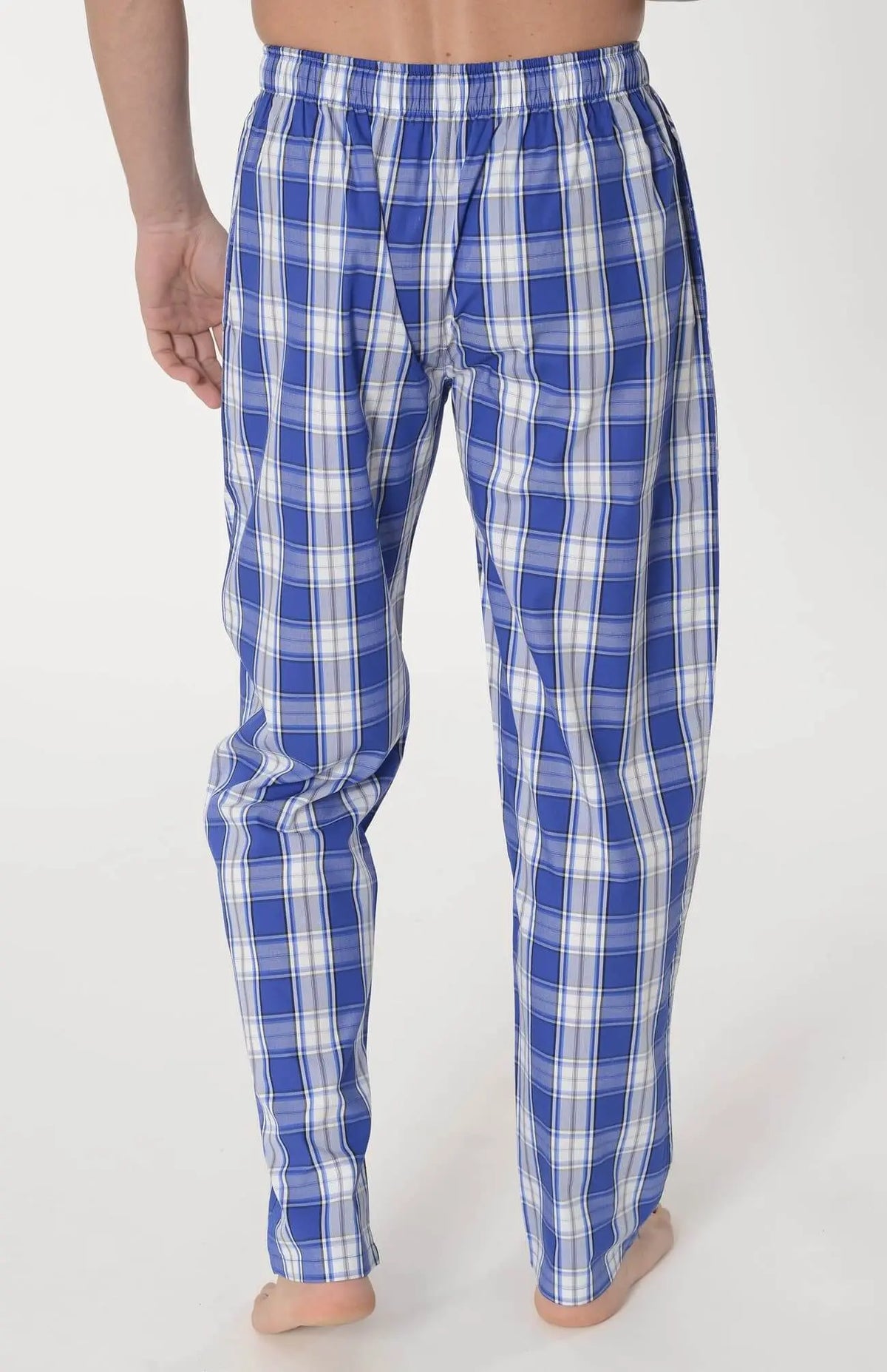 Pantalón de pijama largo para hombre de algodón popelín, diseño de cuadros azules y blancos con ajuste cómodo.