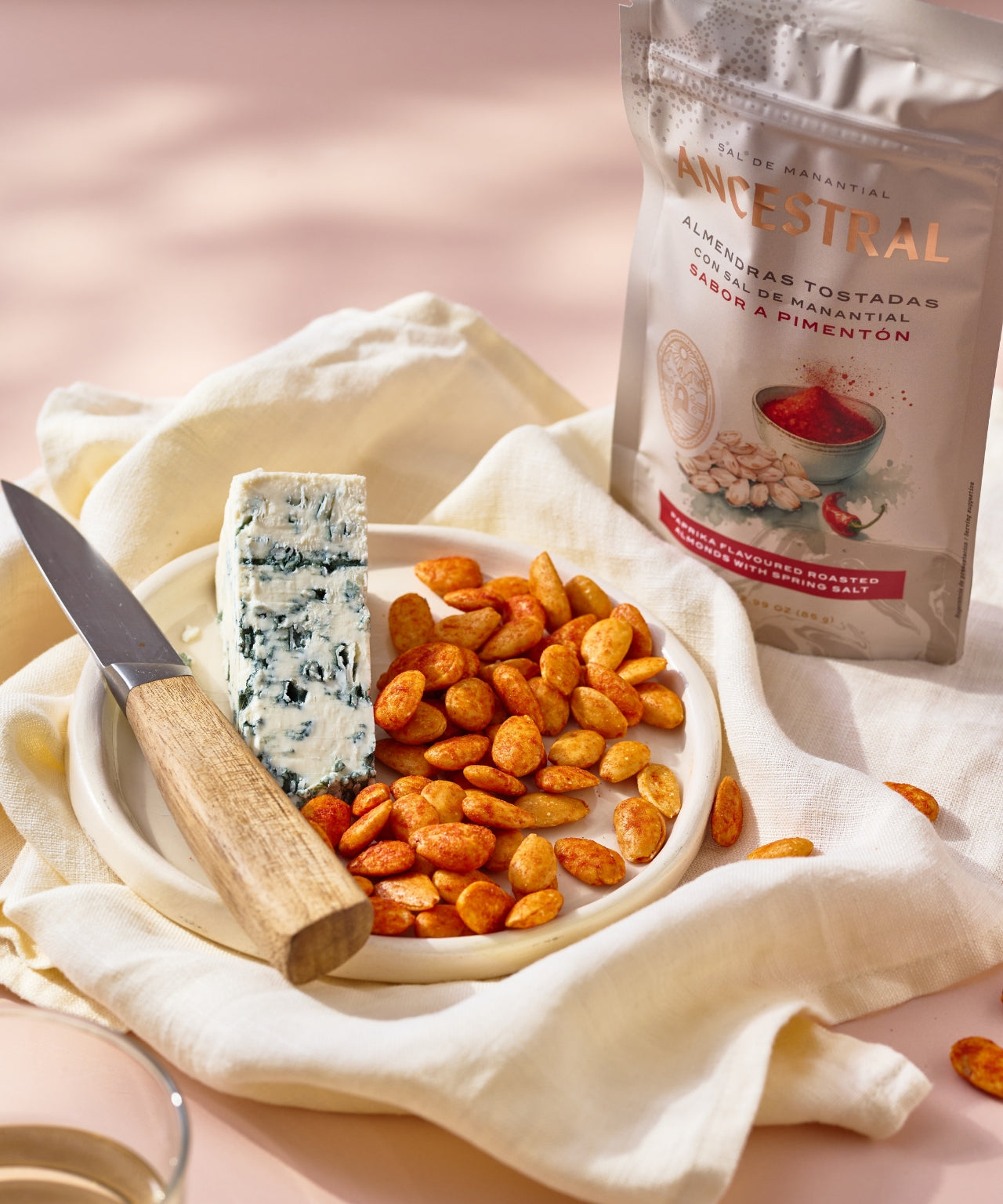 Almendras Tostadas Sabor Pimentón de la Vera y Sal de Manantial 85g