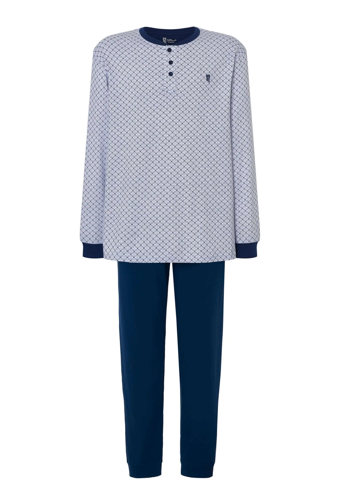 Pijama de hombre azul con camiseta estampada de rombos, tapeta de tres botones, manga larga y pantalón liso a juego.