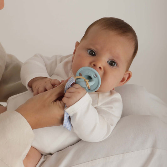 Kit 2 Chupetes Clásicos para Bebé Celeste y Gris | Silicona Orgánica Nenina & Co