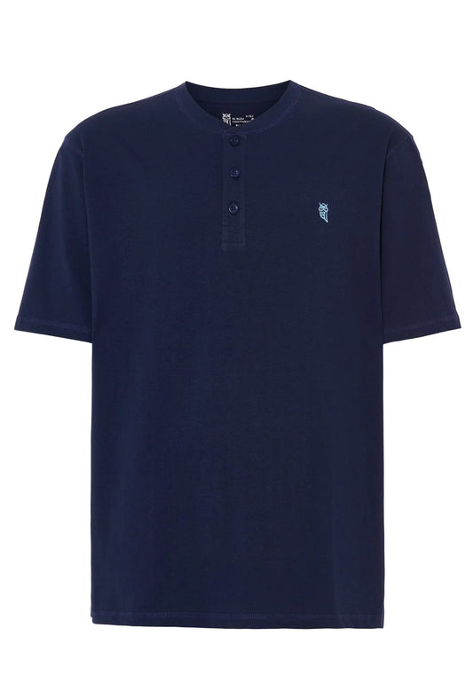 Camiseta de algodón azul marino con botones, estilo casual y logo bordado en el pecho.