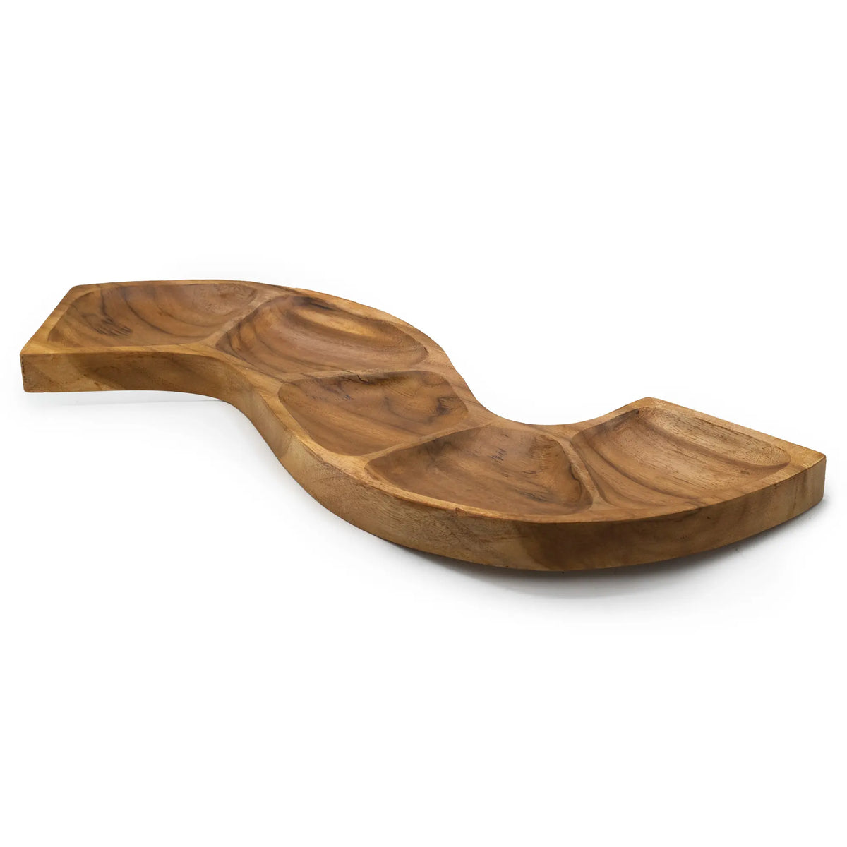 Cuenco de madera de teca con forma de serpiente y secciones divididas. Tono marrón natural y textura veteada.