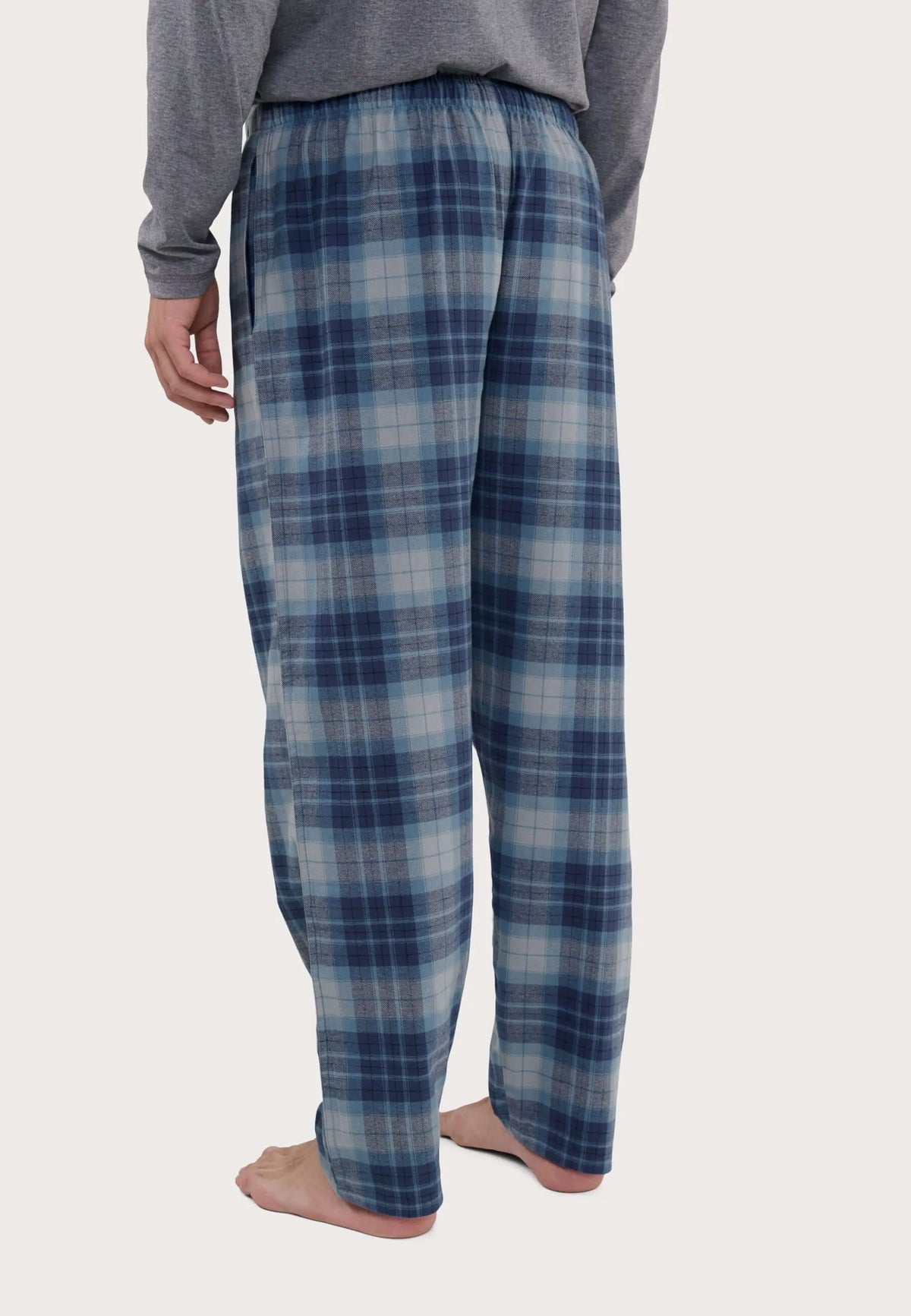 Pantalón de pijama para hombre de franela azul a cuadros, corte recto y ajuste cómodo, ideal para invierno.