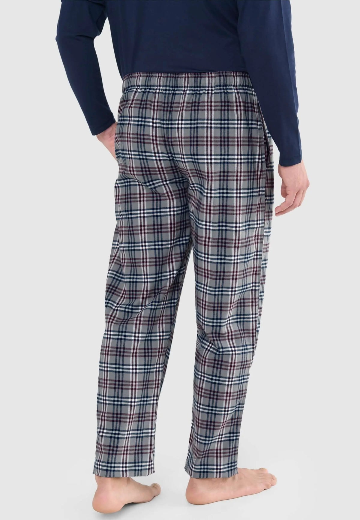 Pantalón de pijama para hombre de franela de algodón gris con estampado de cuadros, corte recto y ajuste cómodo.