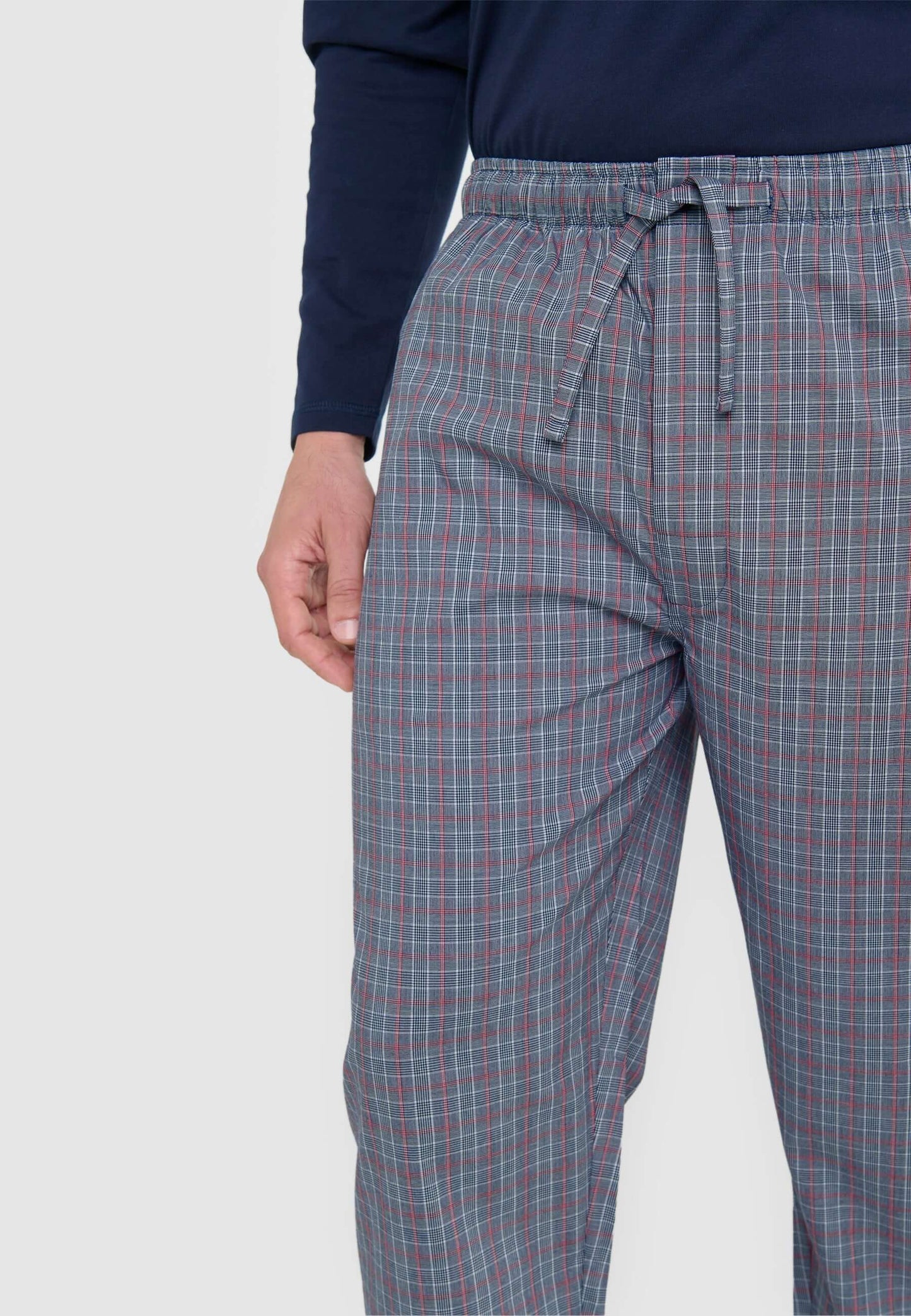 Pantalón Pijama Hombre Largo Algodón Popelín Cuadros en gris con ajuste elástico y bolsillos laterales.