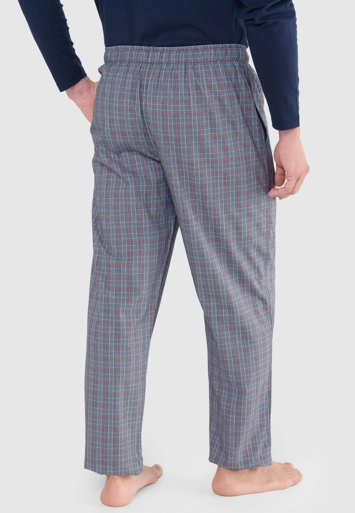 Pantalón de pijama largo para hombre en popelín de algodón gris con estampado de cuadros y cintura elástica cómoda.