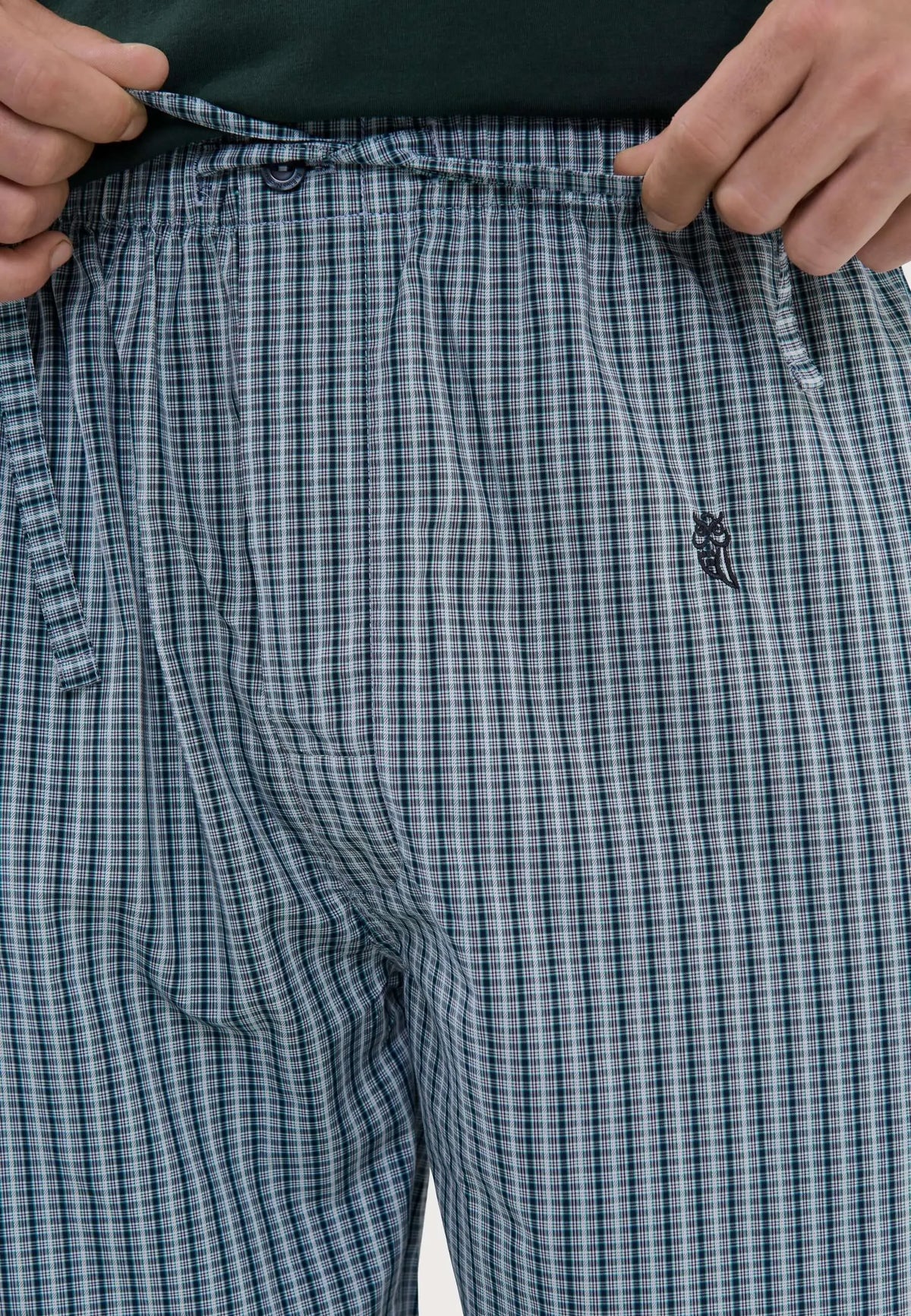 Pantalón de pijama largo para hombre de algodón popelín, diseño de cuadros verdes, ajuste cómodo con cintura elástica.