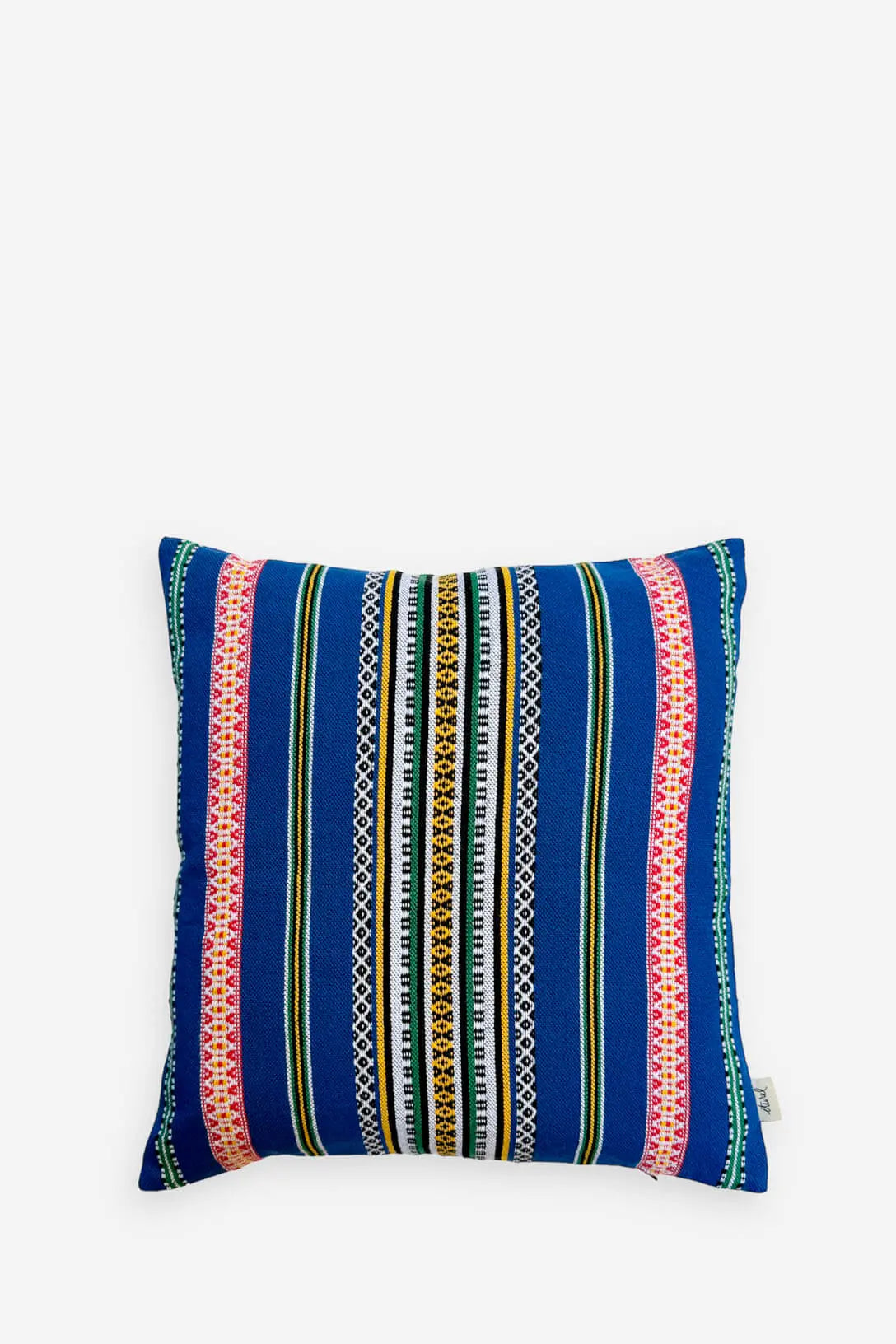 Funda de cojín azul con estampado de rayas verticales multicolores y patrones geométricos estilo étnico de 50x45cm.