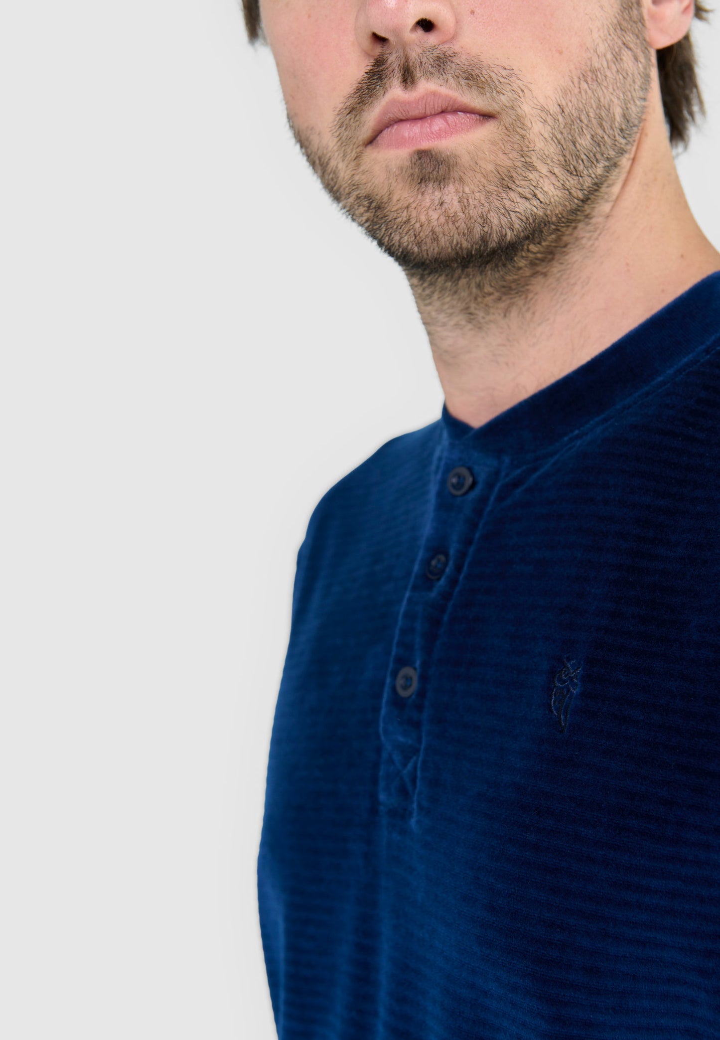 Pijama Hombre Invierno Terciopelo Rayas Azul - Cálido y Elegante