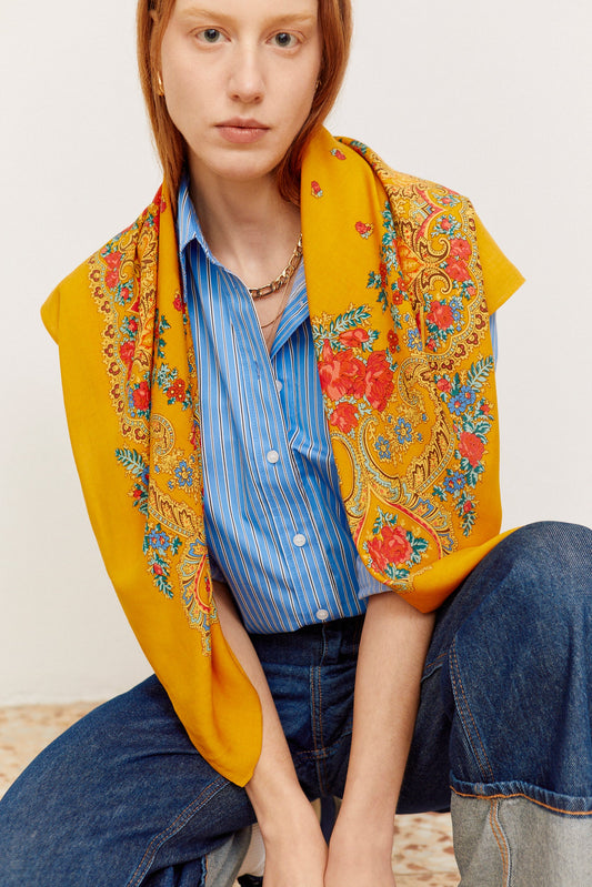 Pañuelo portugués cadena ocre