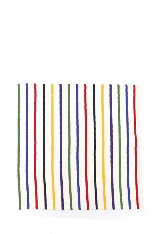 Pack de dos servilletas de tela con diseño de rayas verticales multicolores sobre fondo blanco, estilo artesanal.