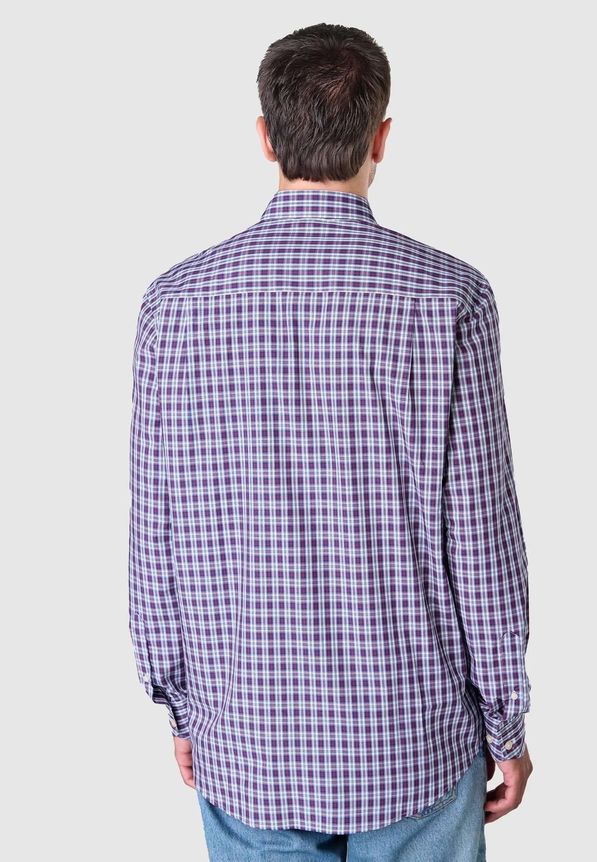 Camisa de hombre de manga larga, tejido popelín de cuadros rojos y azules, ajuste clásico y cómoda.