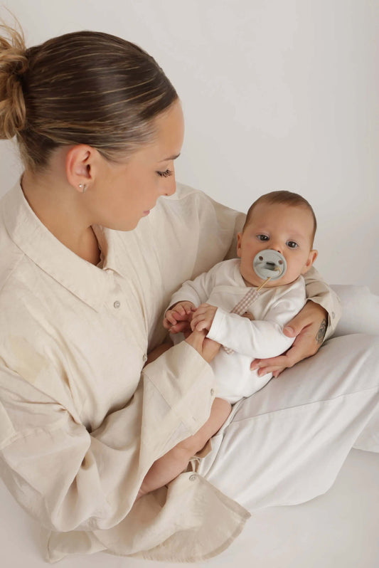 Kit 1 Guardachupete + 2 Chupeteros + 2 Chupetes Azul y Beige DIAMOND Nenina & Co