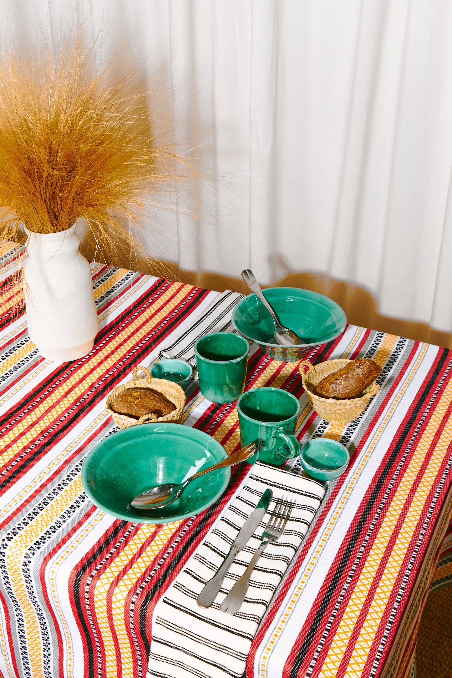 Mantel tejido morellano rojo