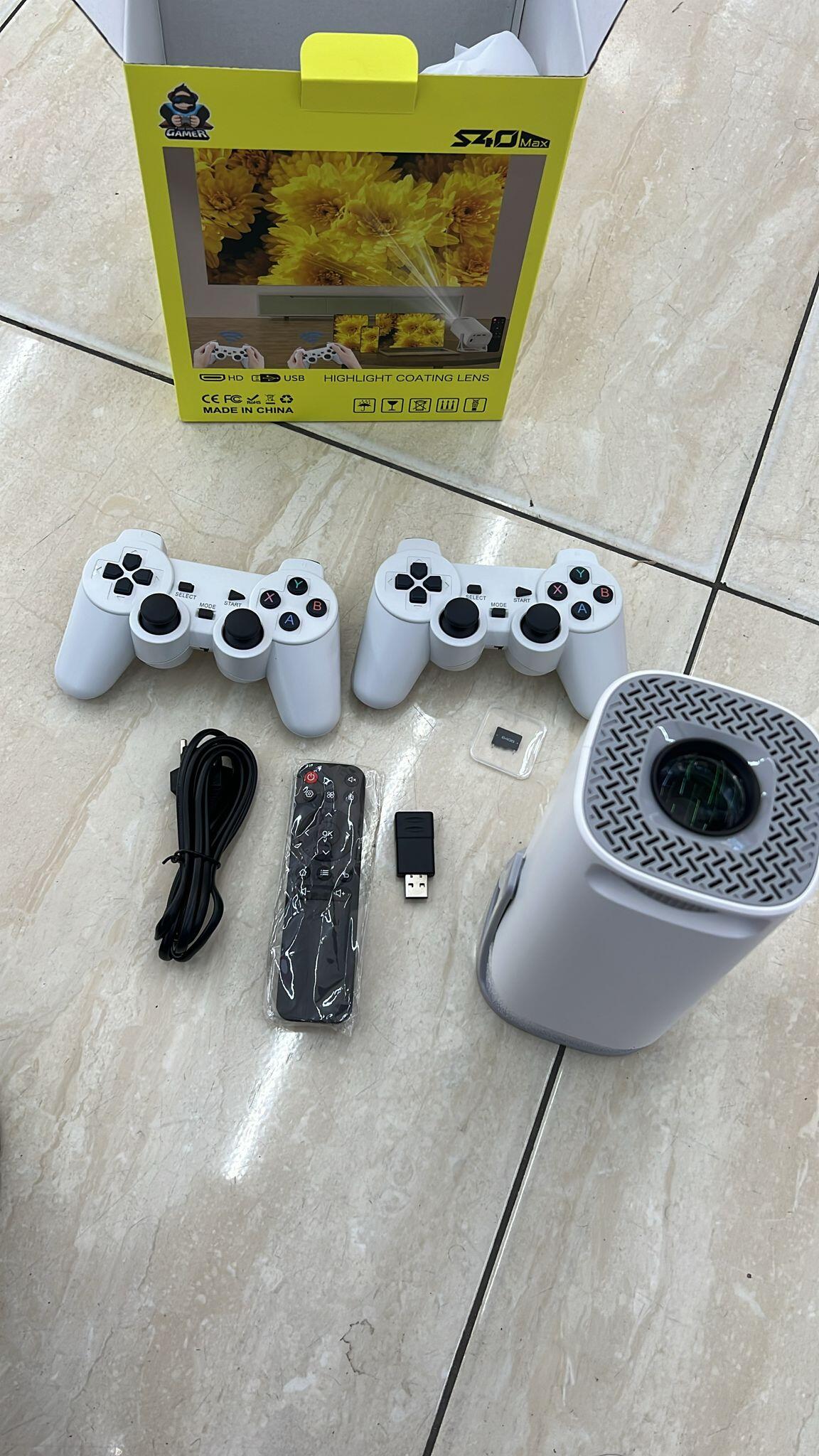 Proyector multifuncional con joystick, HDMI, USB y contenido de videojuegos incluido