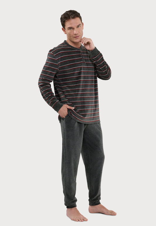 Pijama Hombre Invierno Terciopelo Rayas Gris - Cálido y Elegante