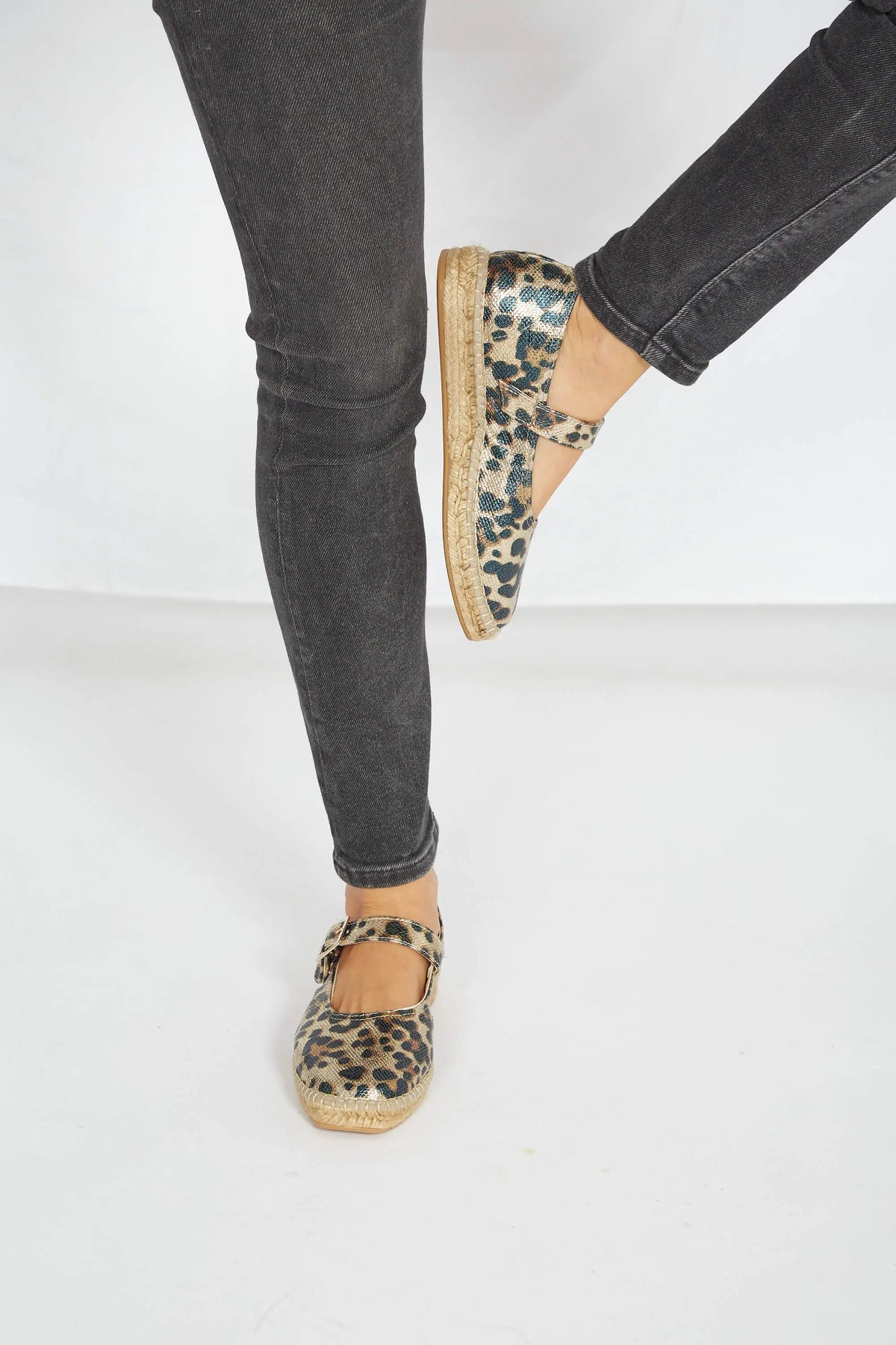 Manoletinas Leopardo vegan