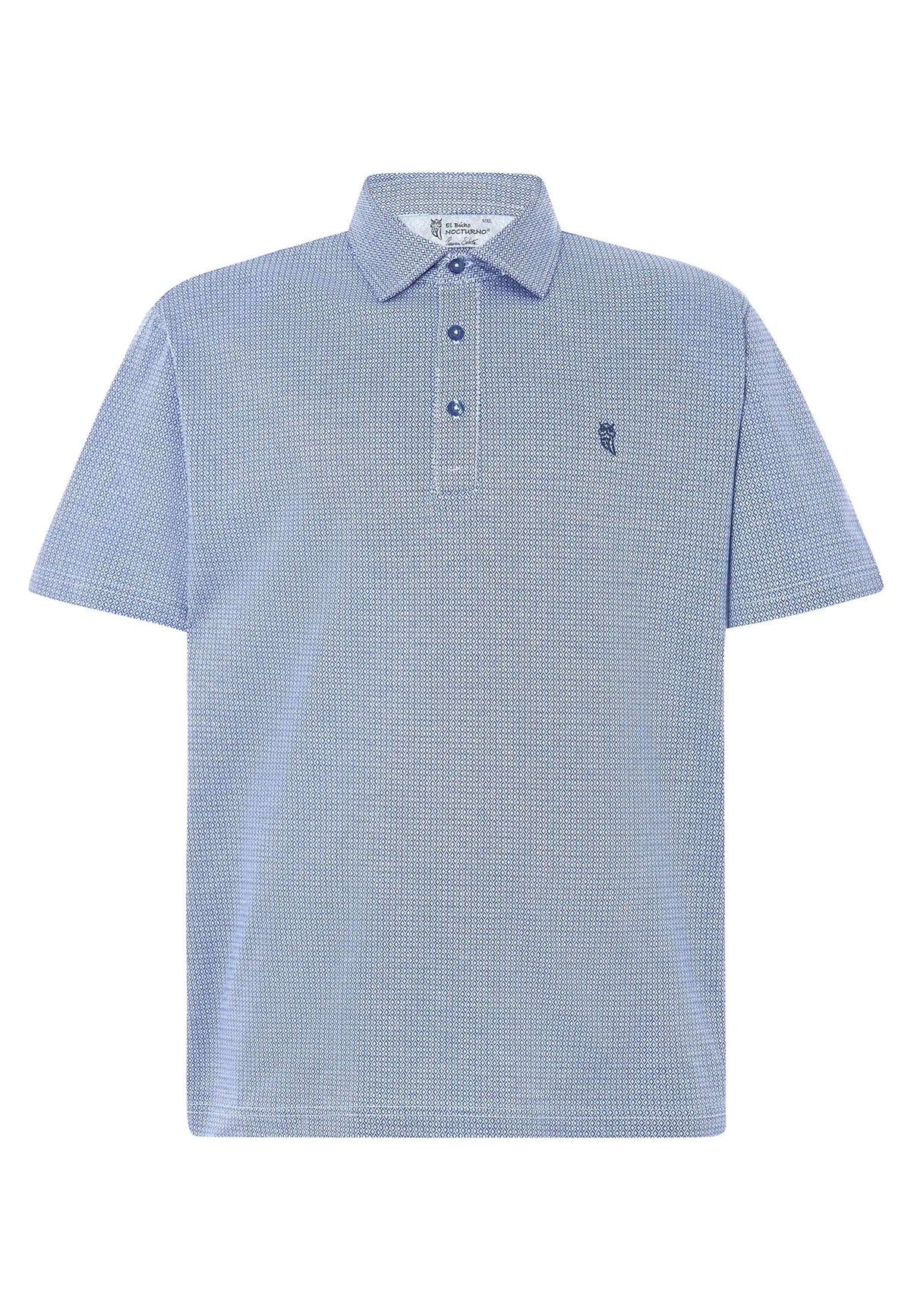 Polo de hombre azul, manga corta, cuello clásico, tres botones y estampado geométrico pequeño. Marca El Búho Nocturno.