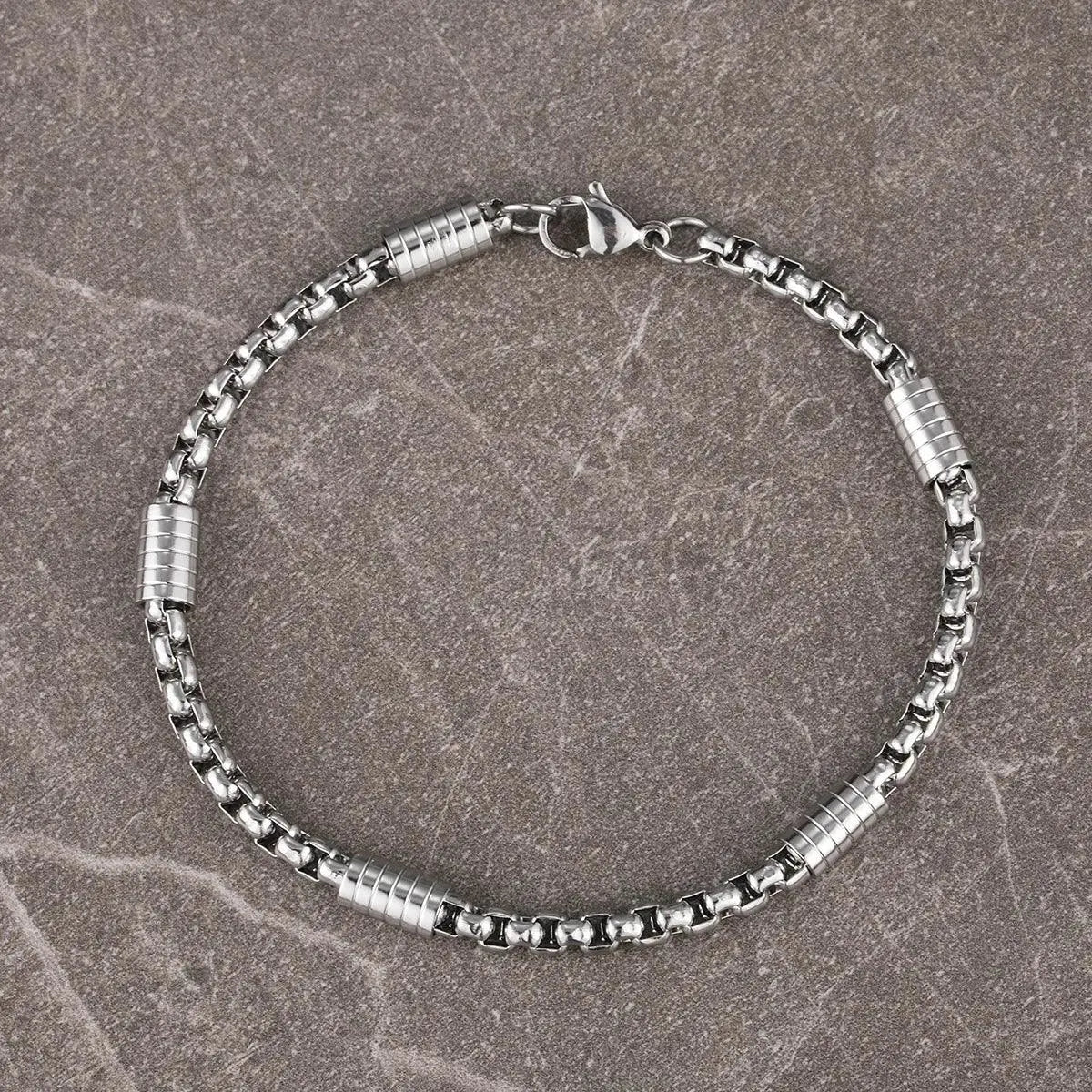 Pulsera Elara · Pulsera cadena con eslabones geométricos