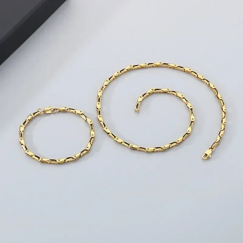 Collar Zerion Oro · Collar eslabones enchapado en oro 18k