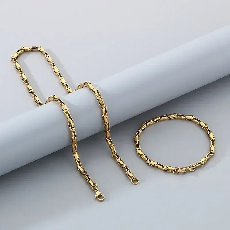 Collar Zerion Oro · Collar eslabones enchapado en oro 18k
