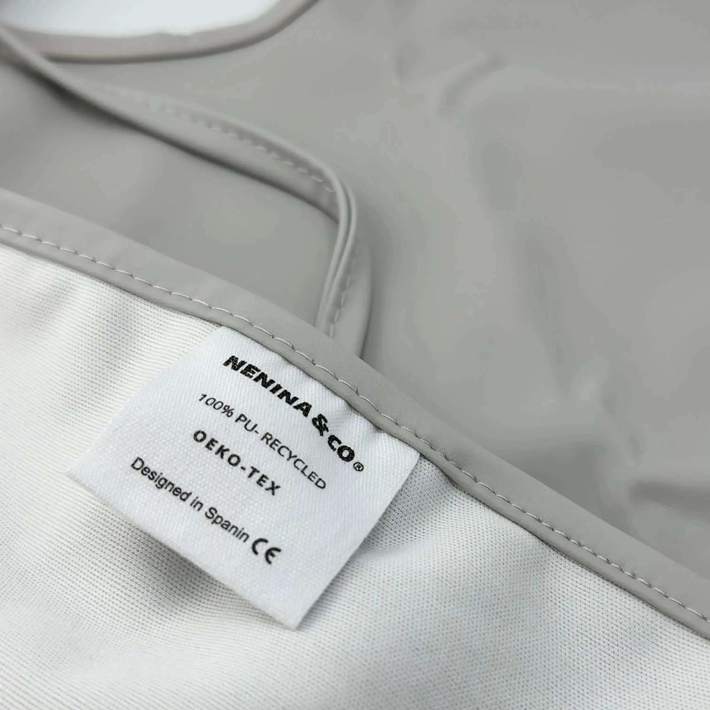 Babero London Gray Nenina & Co