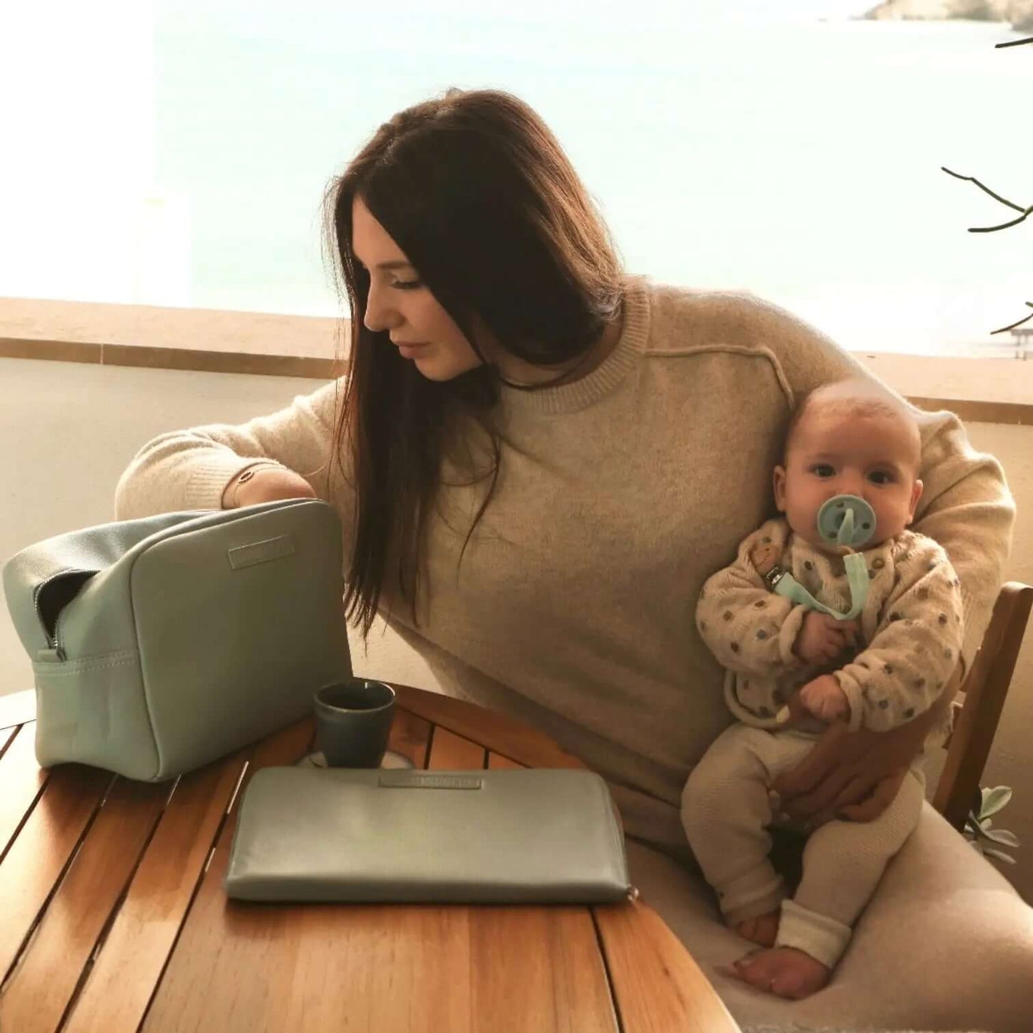 Pack Nacimiento Bolso + Cambiador +Portadocumentos + Neceser + Chupete Diamond Eco piel MIREM By Nenina & Co