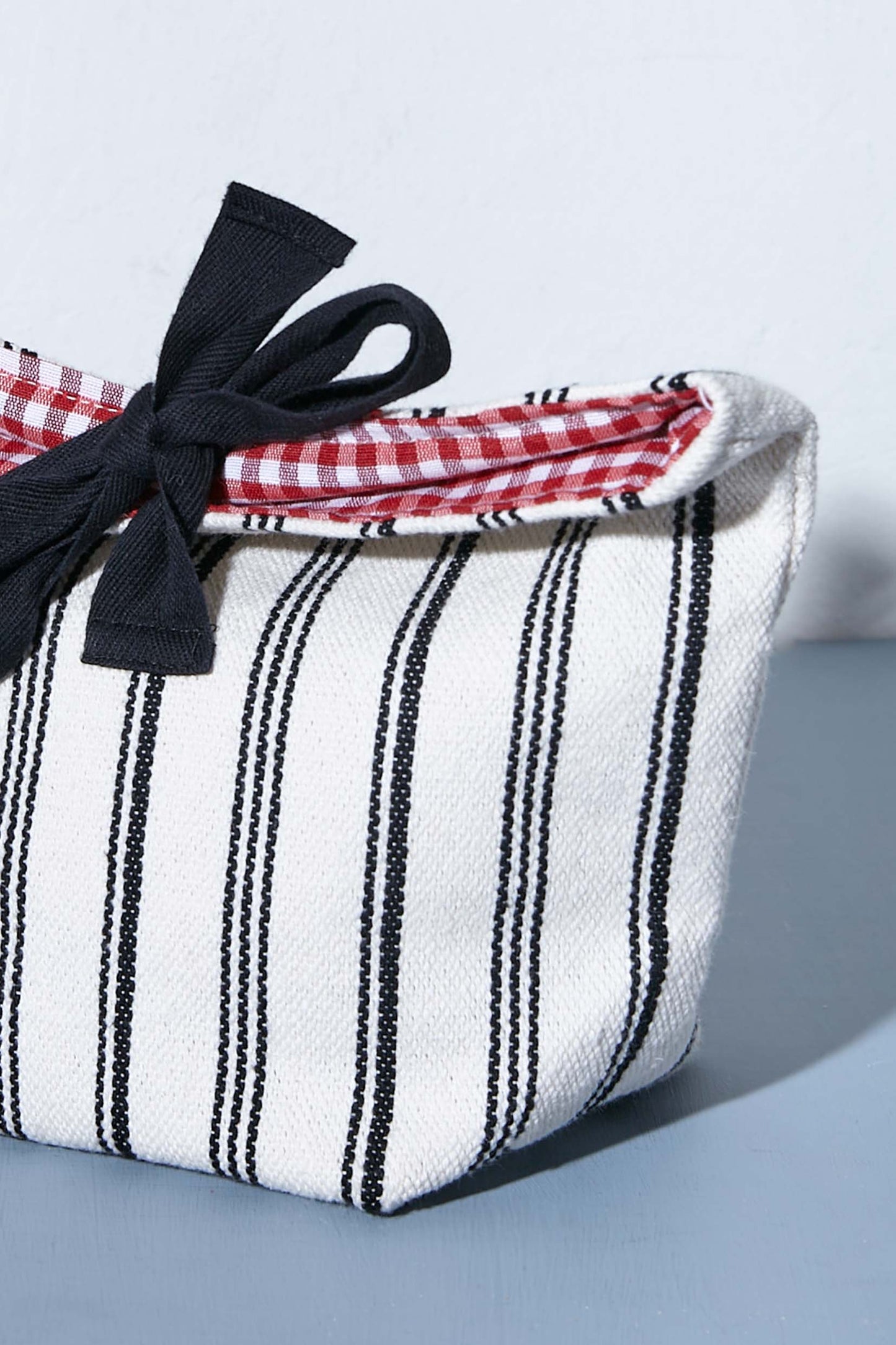 Panera pequeña loneta rayas negras y vichy rojo