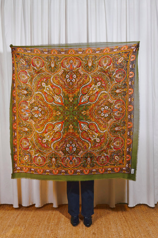 Pañuelo Pisto o Cien Colores lana verde oliva