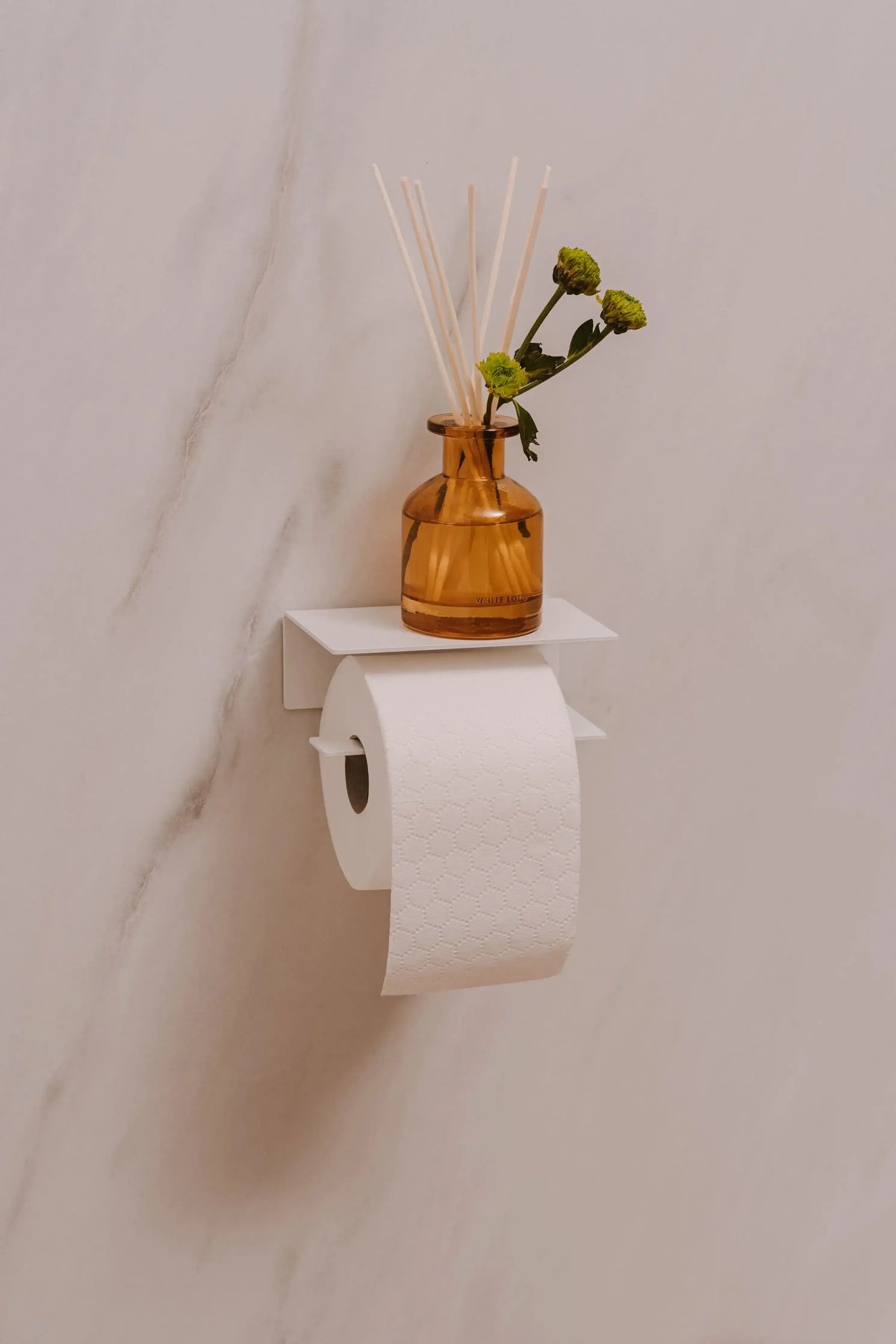 Portarrollos Berno – accesorios baño moderno con estante