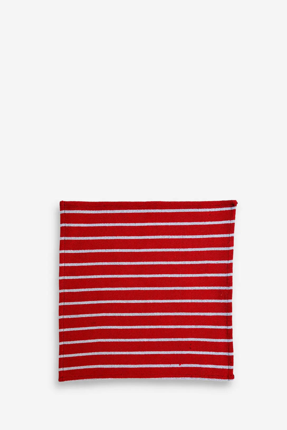 Pack de dos servilletas de tela con diseño de rayas horizontales en color rojo granada y blanco, estilo casual.