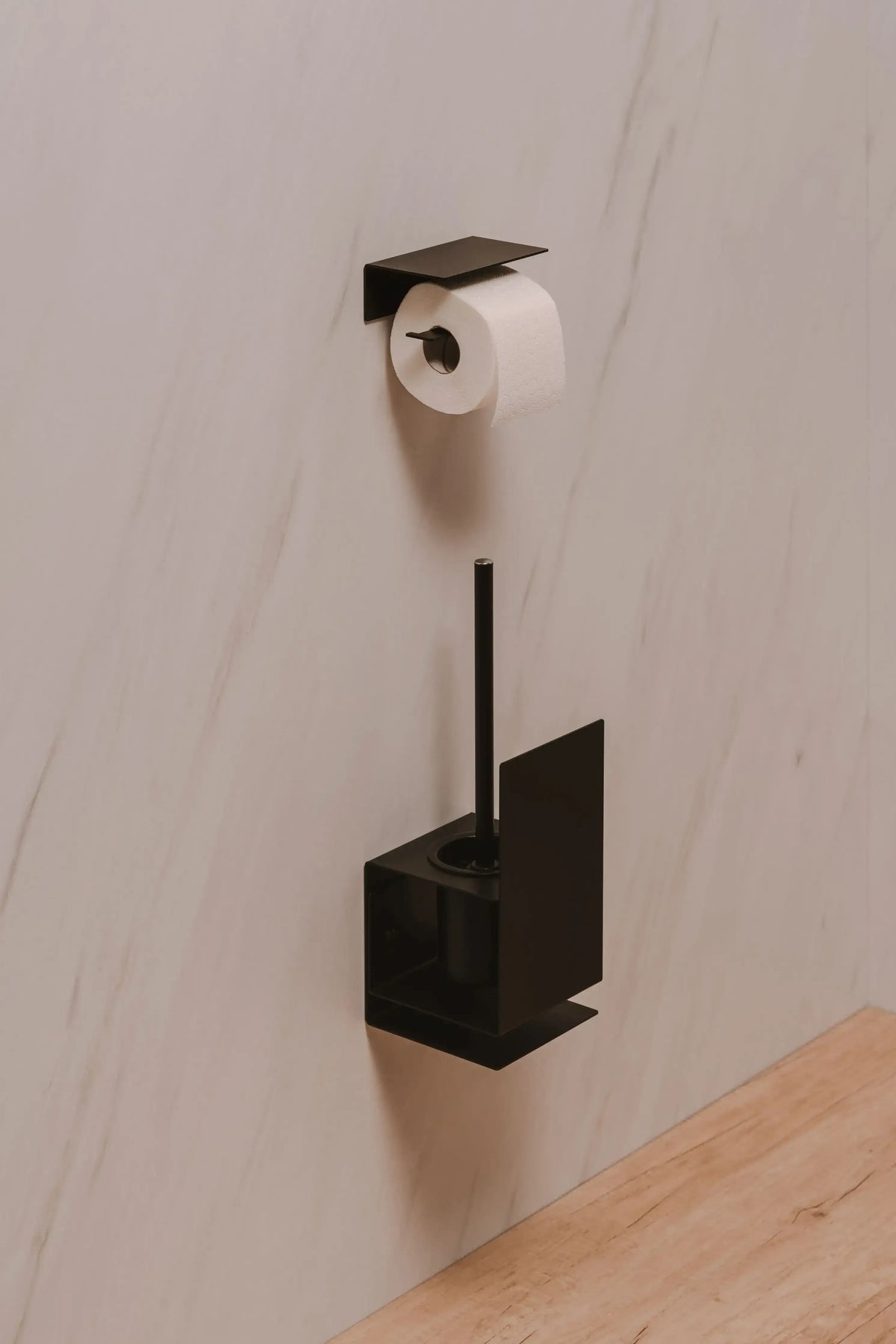 Portarrollos Berno – accesorios baño moderno con estante