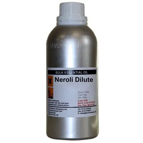 Aceite esencial de neroli diluido en botella de aluminio plateado, 500 ml, ideal para aromaterapia y productos de belleza.