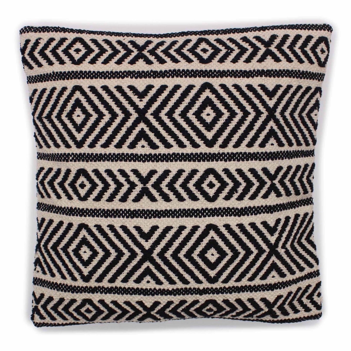 Funda de cojín cuadrada de tejido crudo con diseño tribal geométrico en relieve color negro, estilo indio clásico.