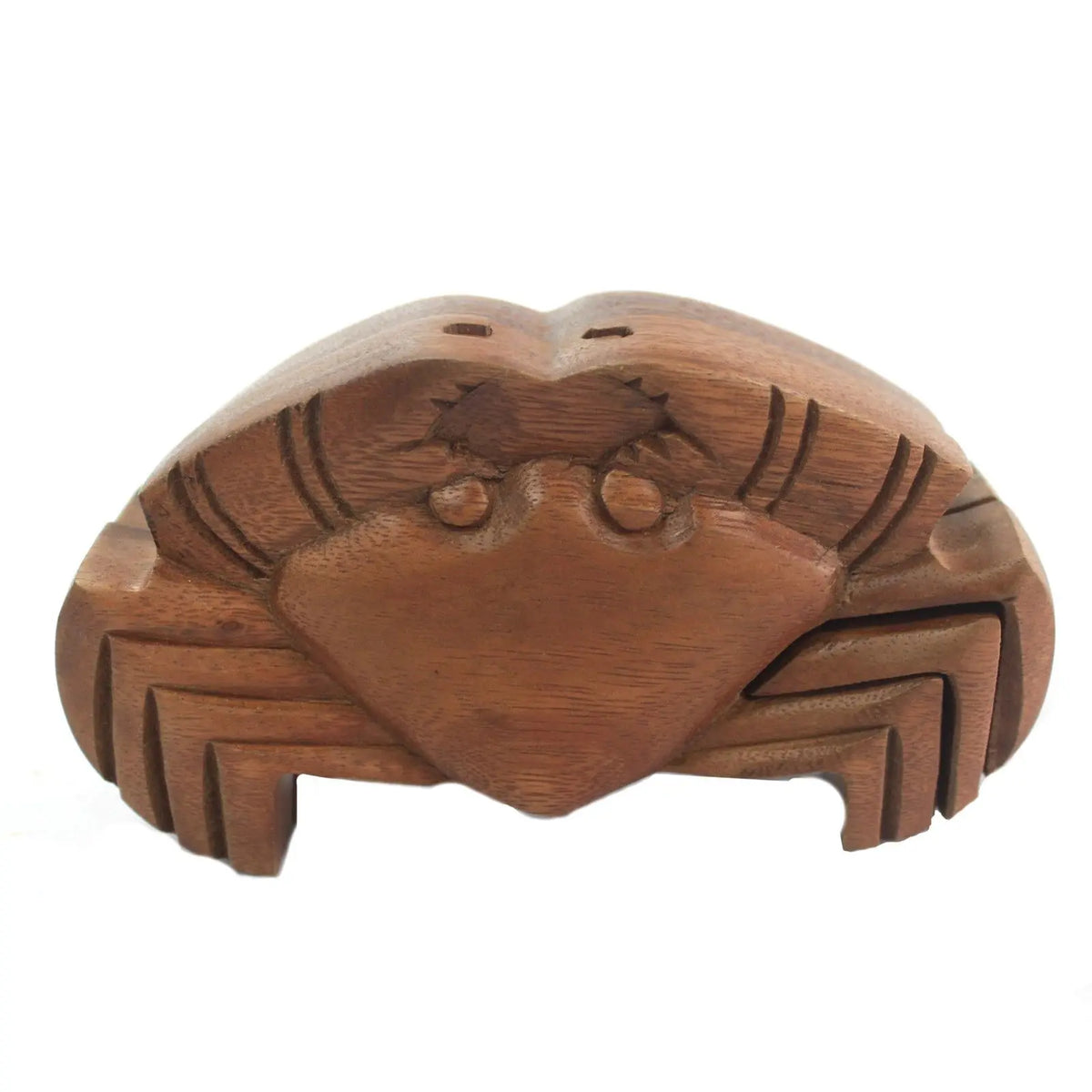 Caja mágica de madera tallada artesanalmente con forma de cangrejo, de color marrón y acabado natural.