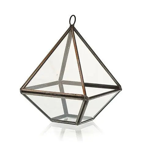 Terrario geométrico en forma de diamante de vidrio transparente con marco metálico oscuro y argolla superior para colgar.