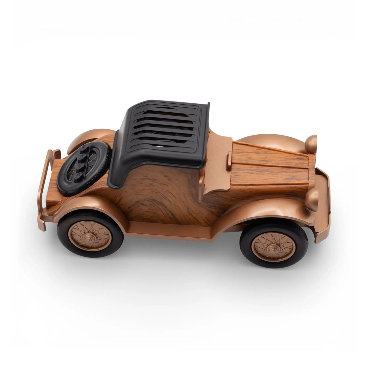Altavoz Bluetooth retro con forma de coche vintage de madera y detalles en bronce, con rejilla negra y soporte móvil.