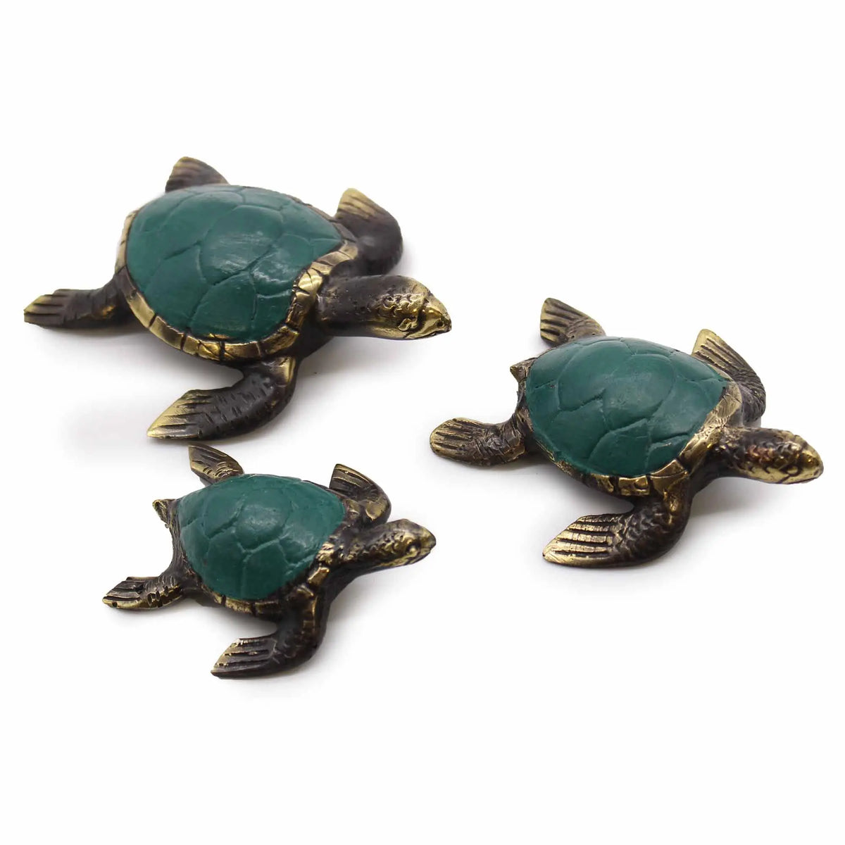 Tortugas decorativas en resina verde y bronce, juego de 3 tamaños, estilo náutico artesanal.
