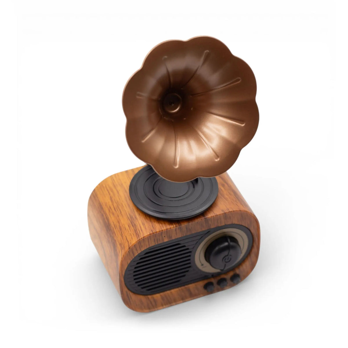 Altavoz Bluetooth retro con acabado madera y bocina color bronce. Diseño compacto estilo gramófono con botones frontales.