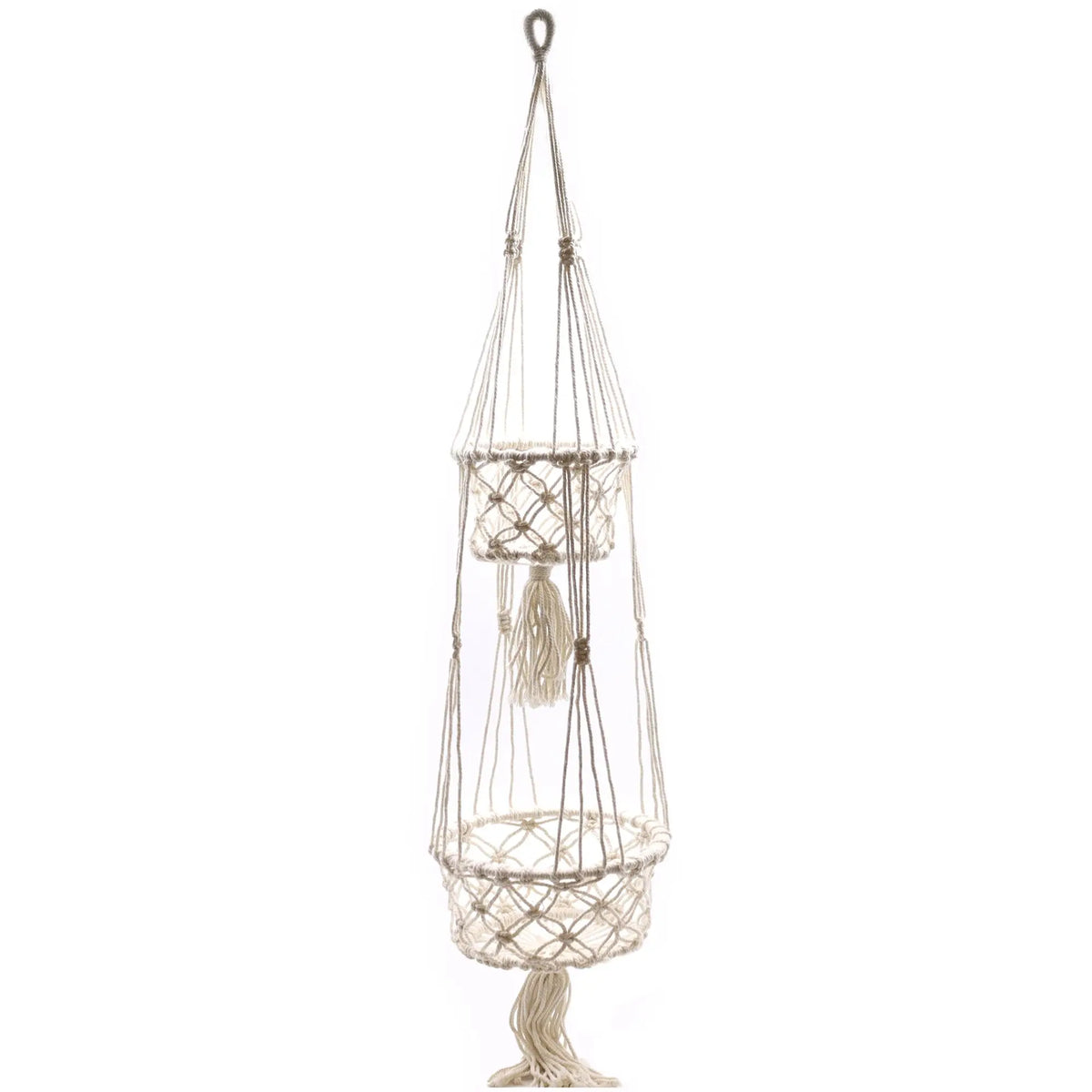 Macramé colgante beige de dos niveles, hecho de cuerda de algodón, ideal para decorar plantas en interiores.