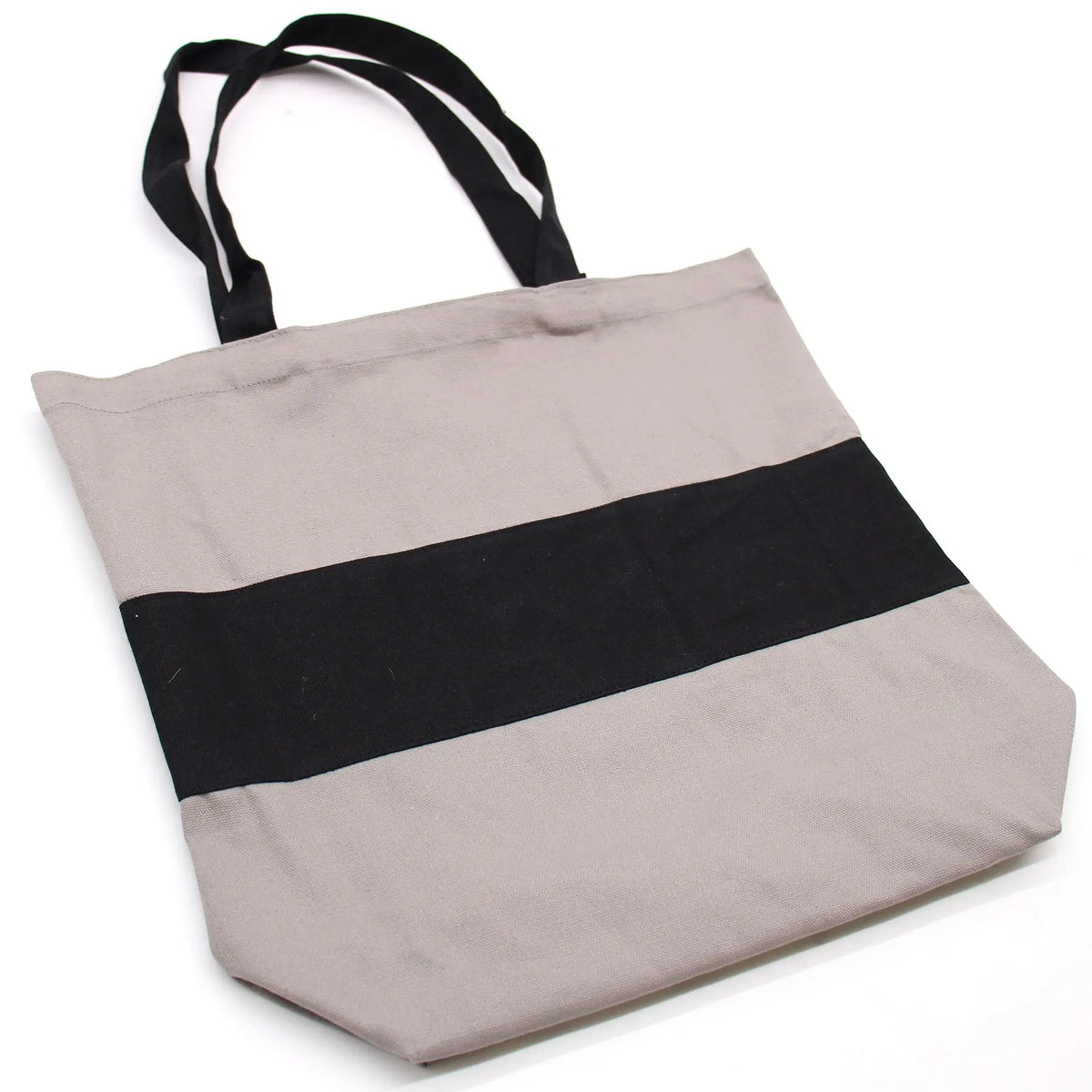 Bolsa de algodón gris con una franja central negra y asas negras, diseño sencillo y resistente.