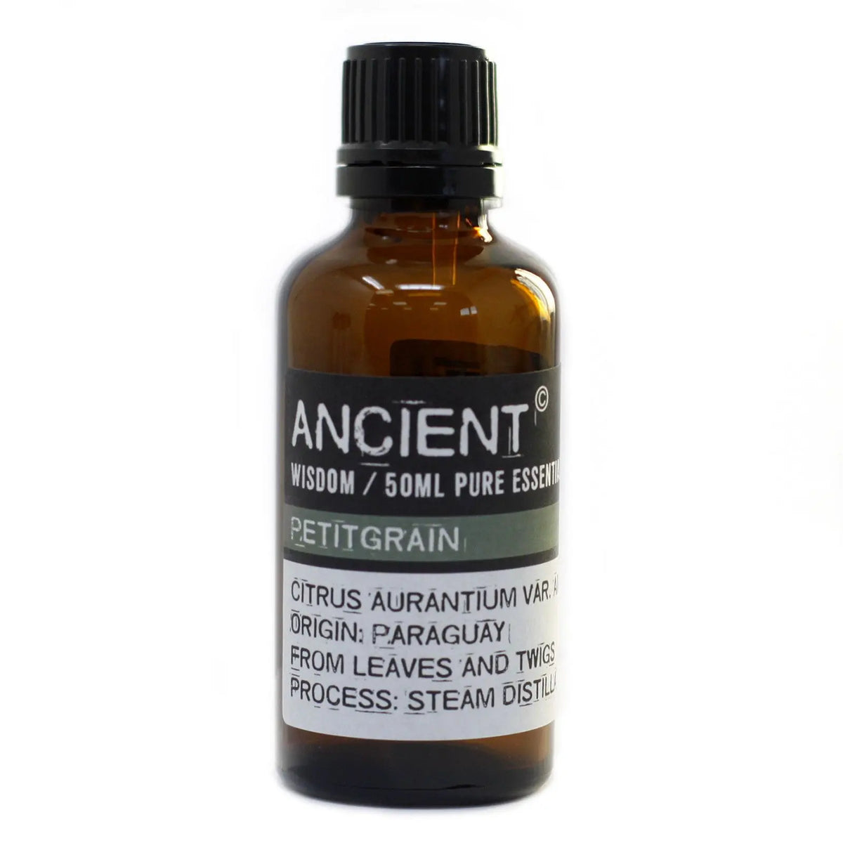 Frasco de vidrio ámbar de 50ml con tapa negra y etiqueta blanca que indica aceite esencial de Petitgrain.