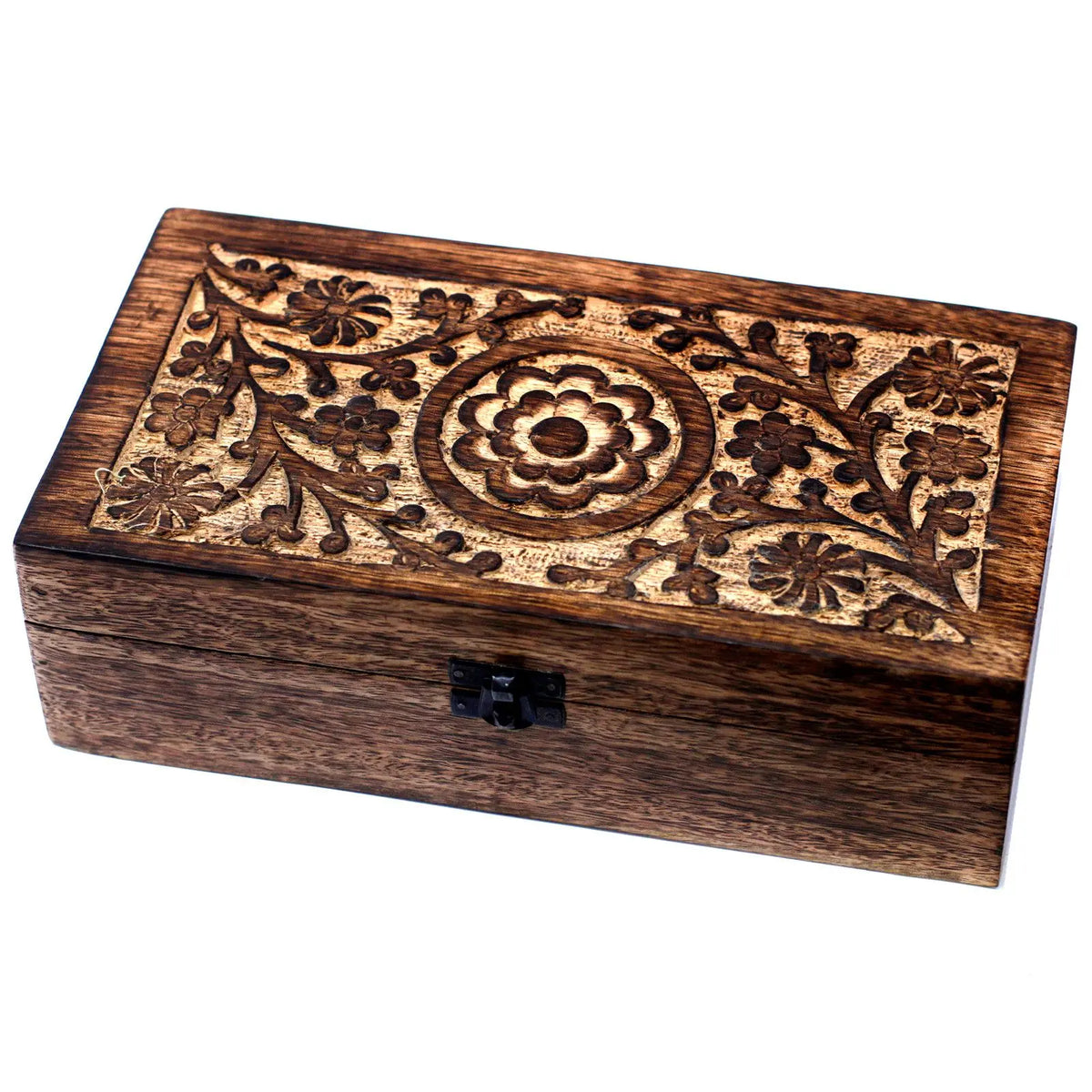 Caja rectangular de madera de mango color café con tallado floral y cierre metálico para aceites esenciales.