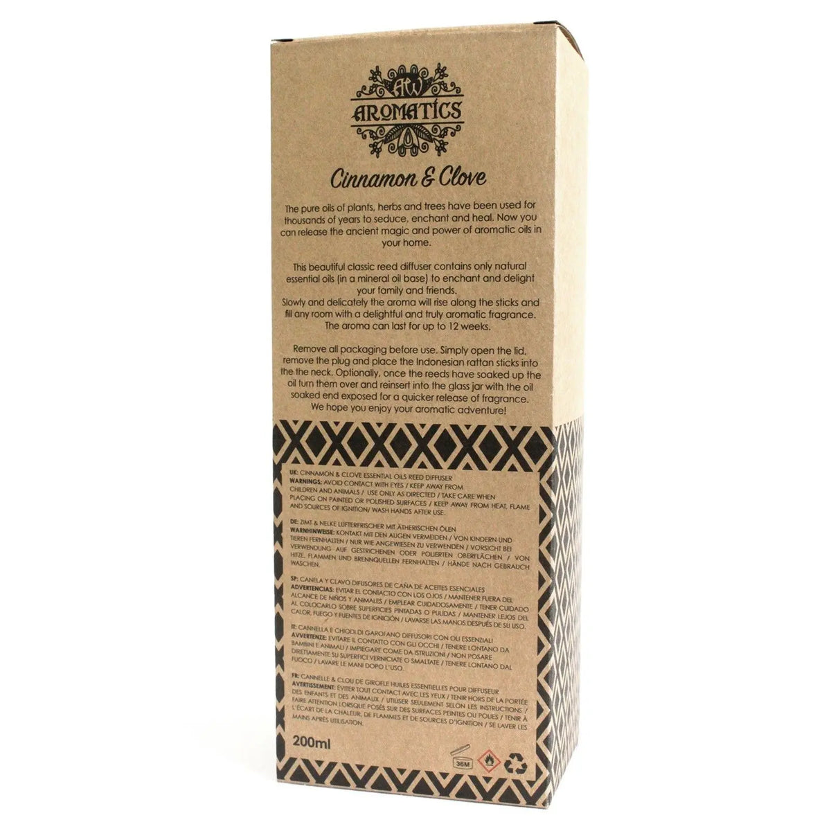 Caja de cartón kraft para difusor de varillas con texto informativo, diseño geométrico negro y aroma canela y clavo.