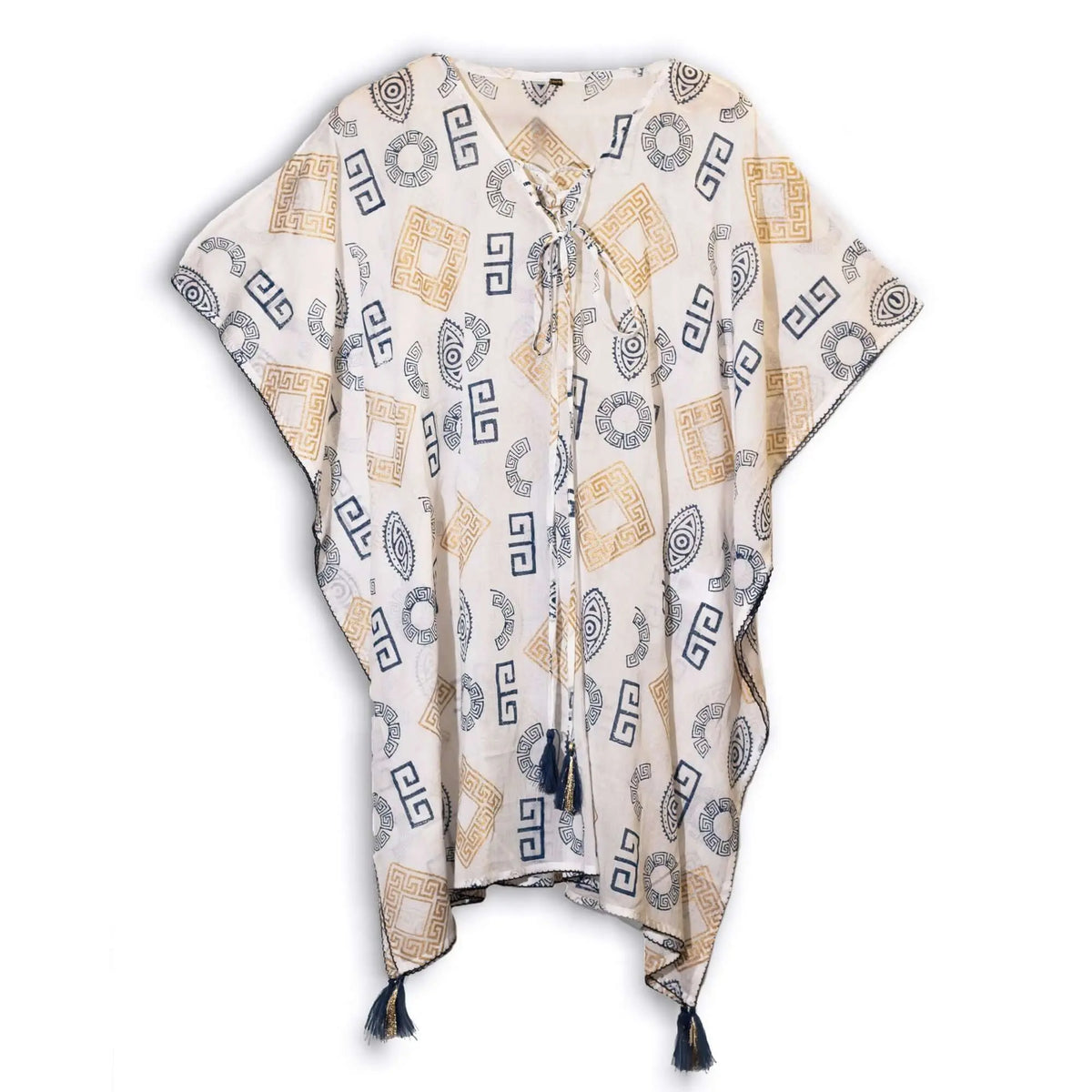 Kaftán blanco con estampados griegos en azul y oro, cuello con cordones y borlas, de corte amplio y ligero.