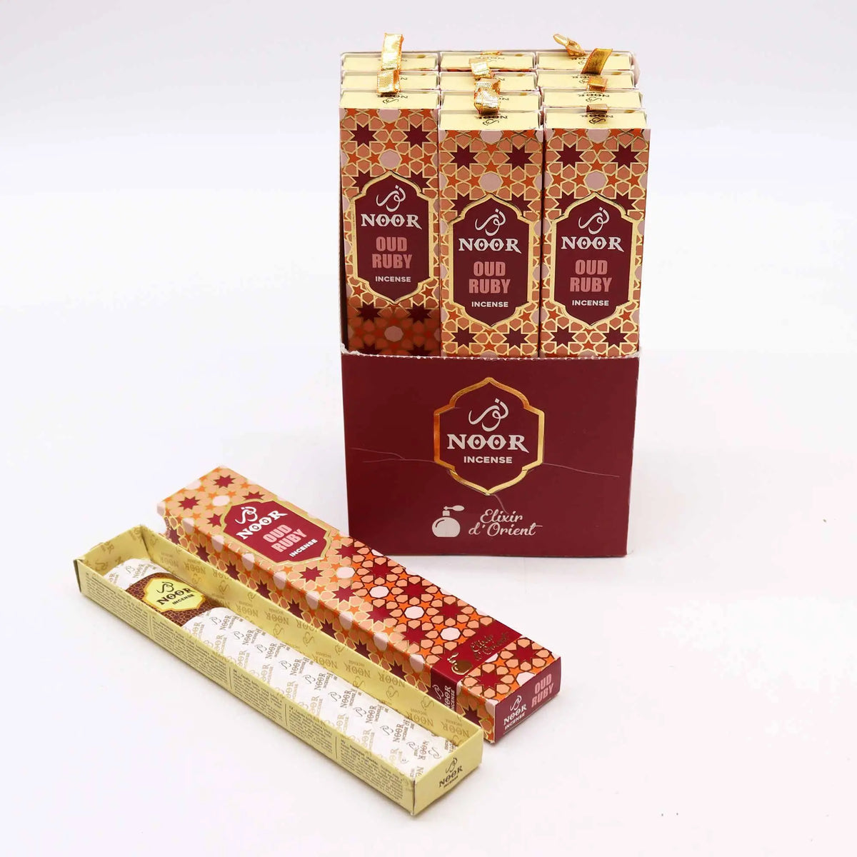 Incienso Noor Ruby, caja de 6, color rojo y dorado, aroma oriental, incluye estuche decorativo.