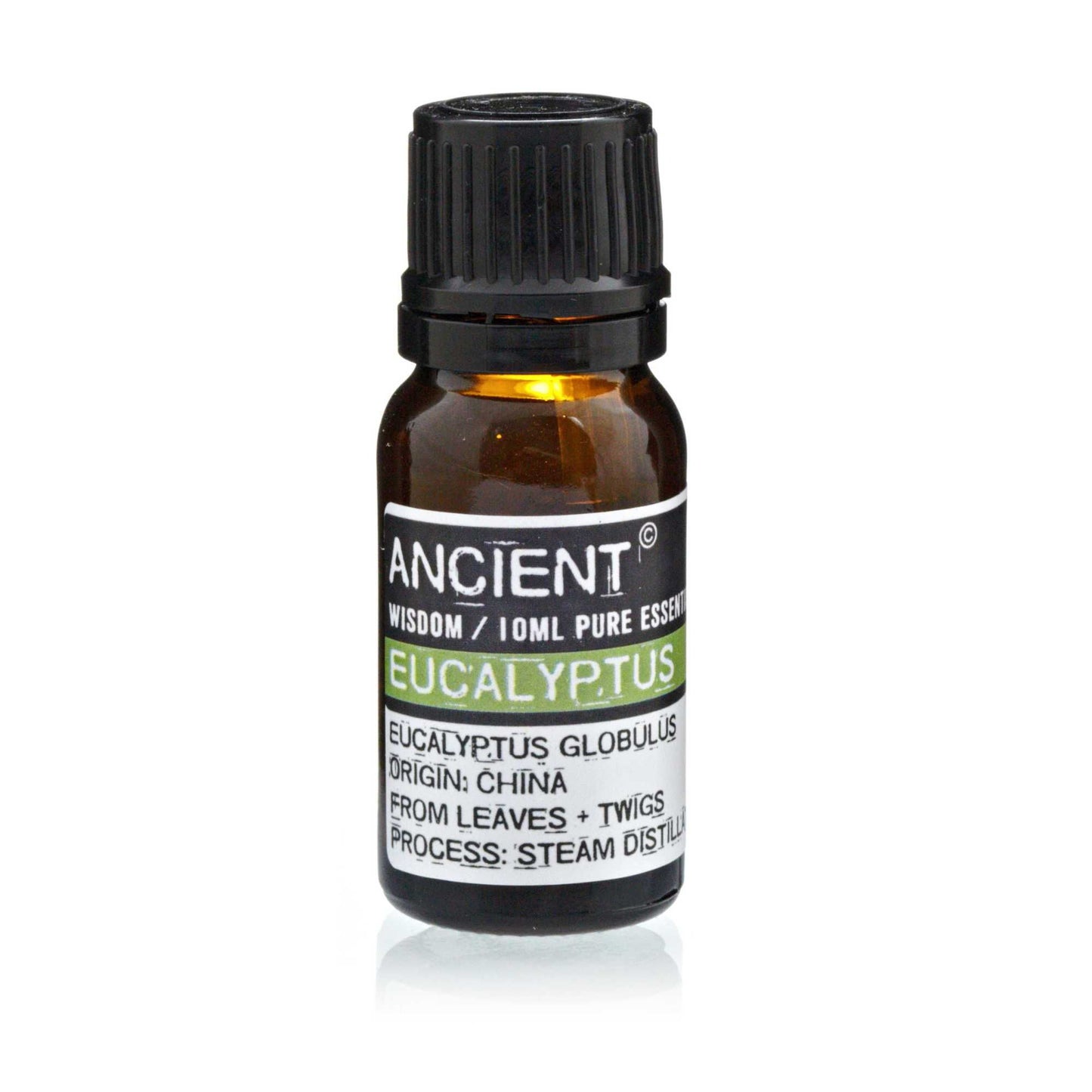 Frasco de vidrio ámbar de 10ml con tapa negra y etiqueta blanca que indica aceite esencial de eucalipto sobre fondo gris.